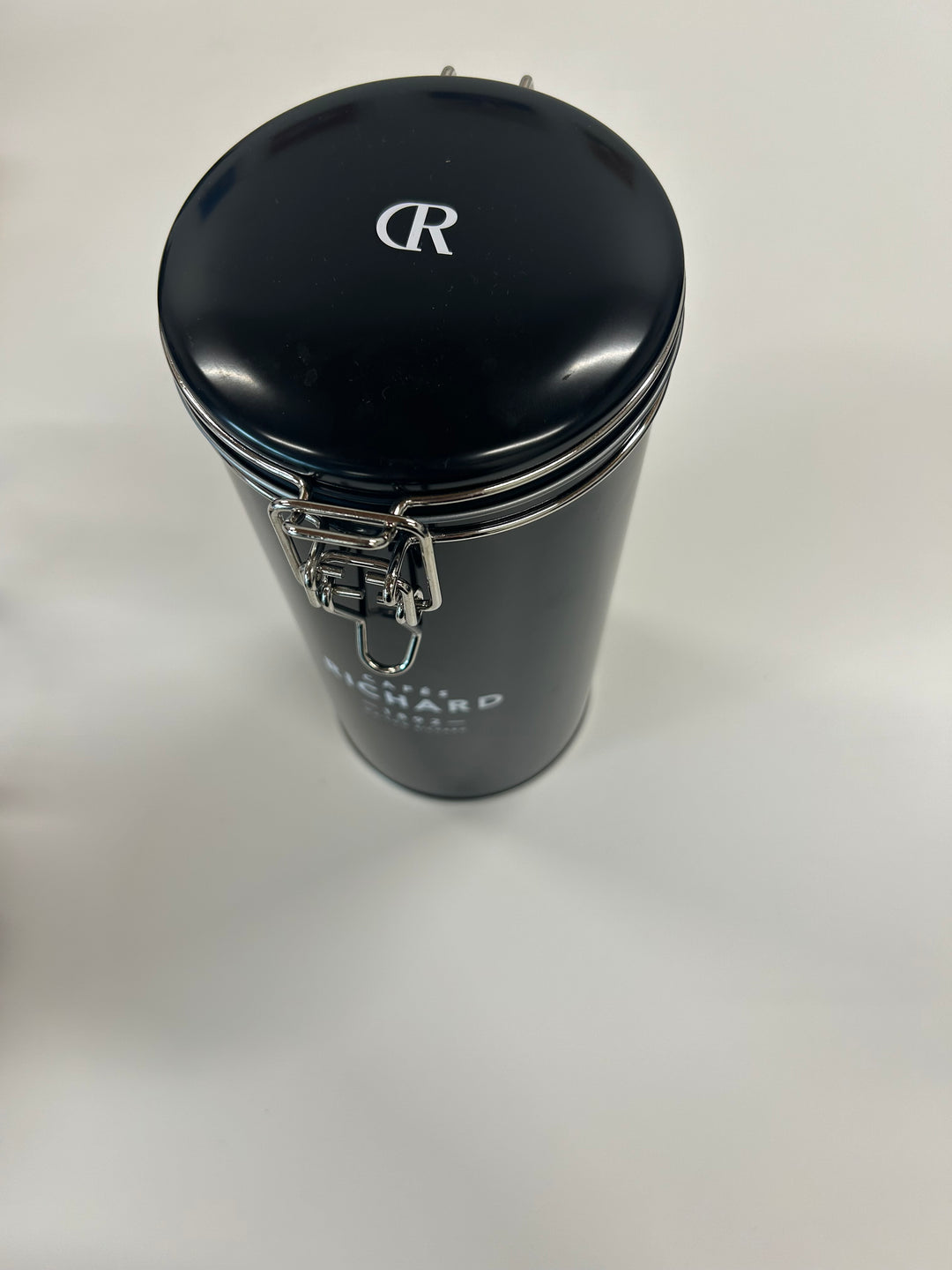 Cafes Richard Tin with Treats