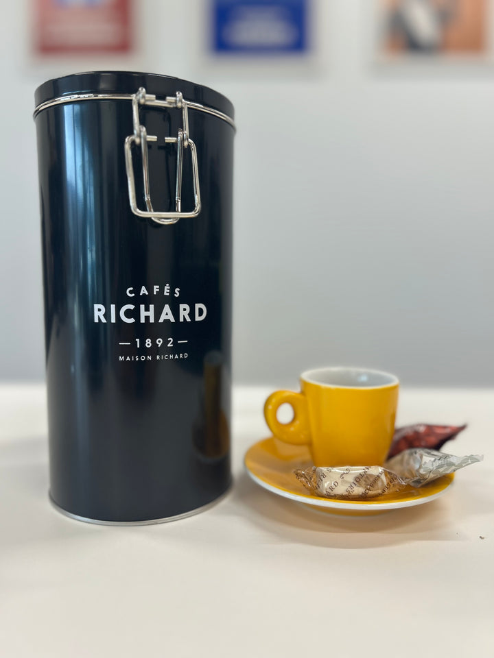 Cafes Richard Tin with Treats