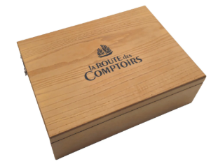 La Route des Comptoirs Wooden box holding 100 tea bags